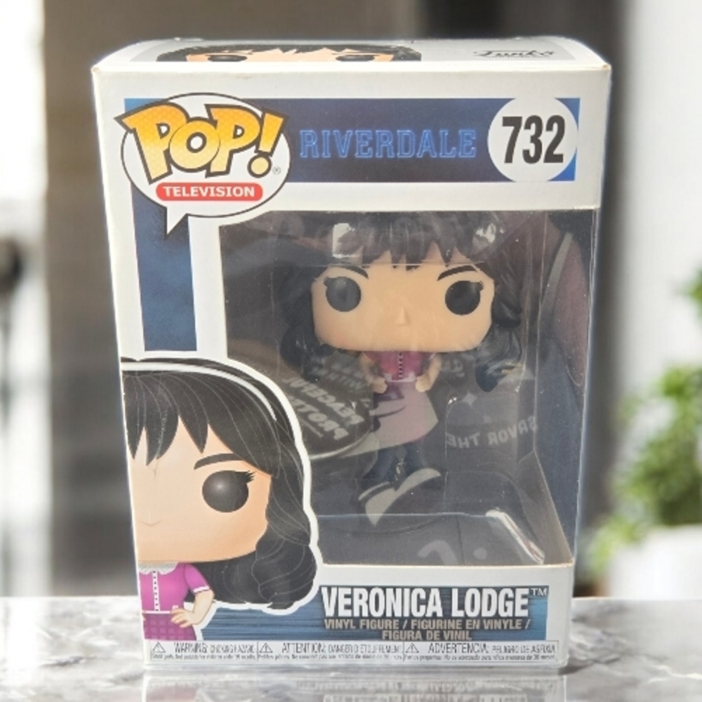 Funko Pop Riverdale Veronica Lodge #732 NWT